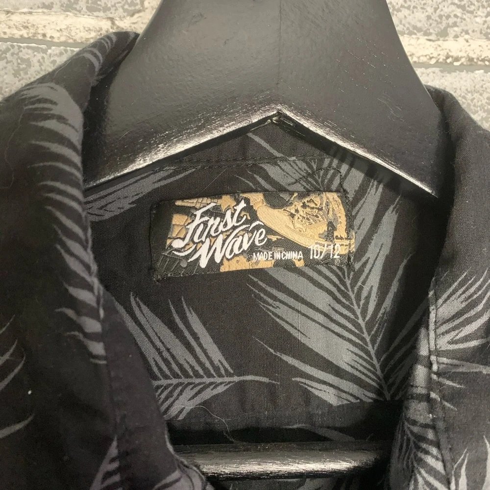 First Wave Button Down - Picture 3 of 4